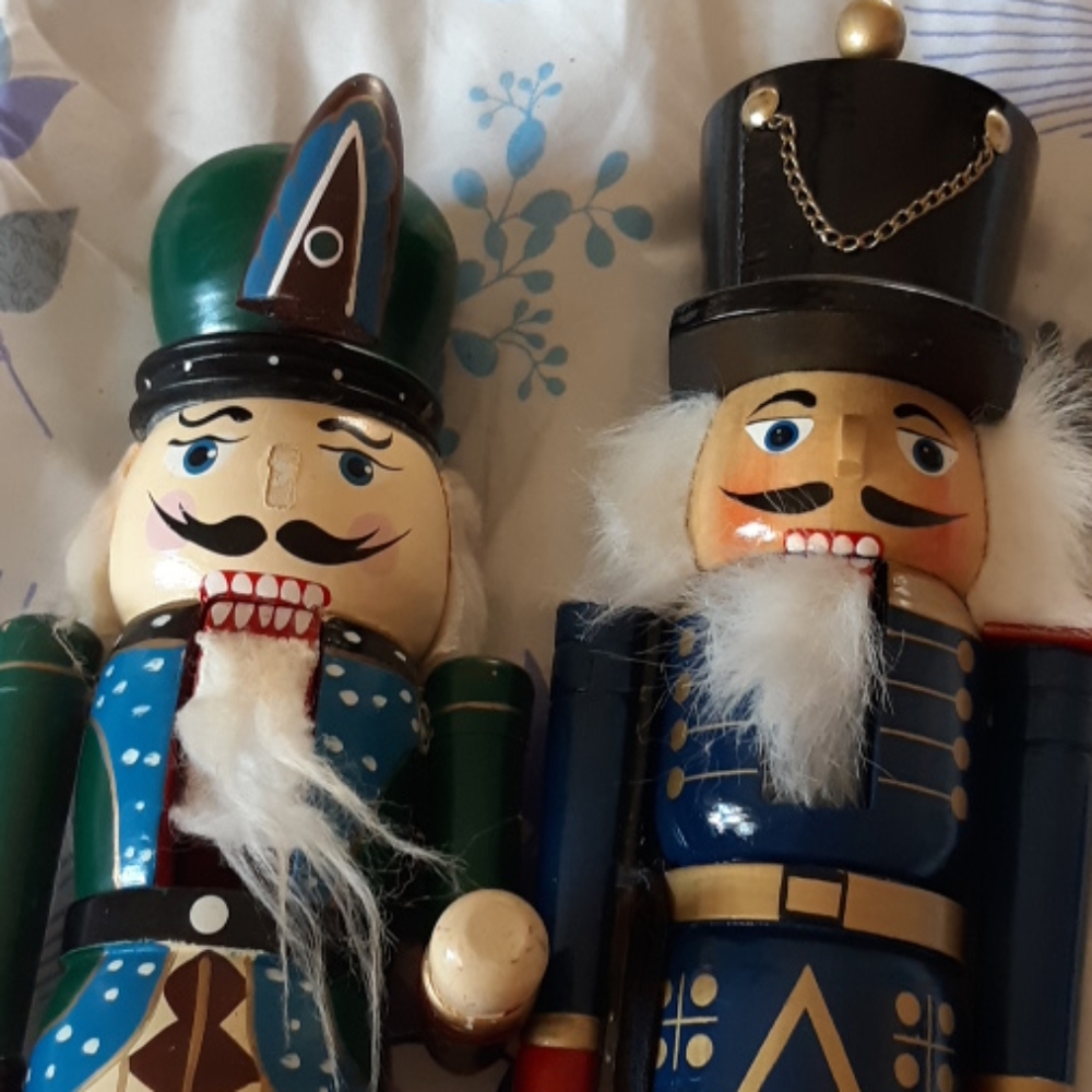 Nutcrackers 2 Christmas Soldiers Holiday Home decor damaged holiday vintage old